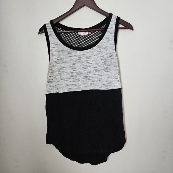SO Tank Top Black Gray Marled Sleeveless Mesh Scoopneck Neutral Colorblock - Picture 1 of 9